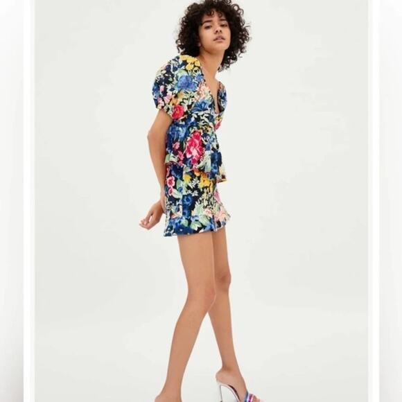 ZARA Trafaluc PRINTED DRAPED TOP FLORAL CROPPED Size S - Picture 3 of 10